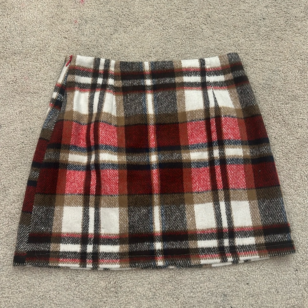 NEVER WORN